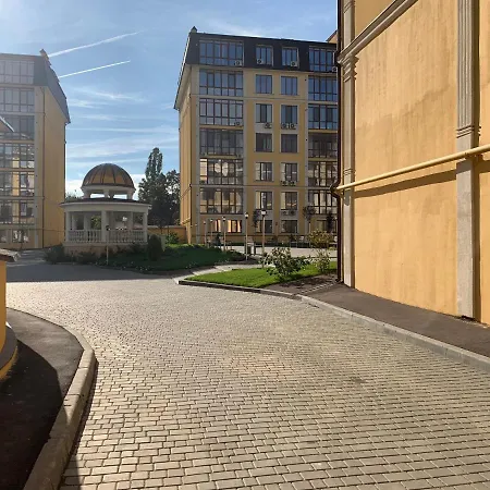 Club Marine 公寓式酒店 敖德萨